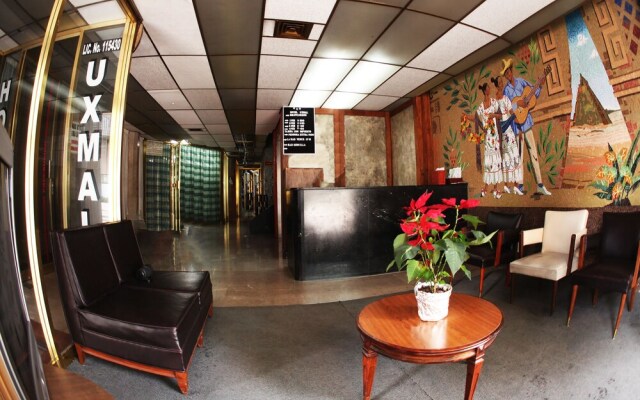 Hotel Uxmal