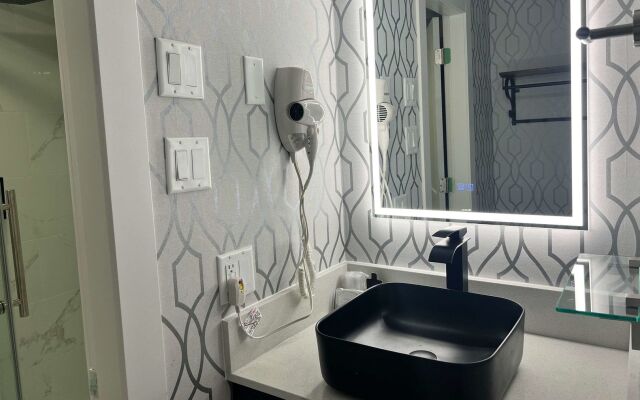 The Vic, Ascend Hotel Collection