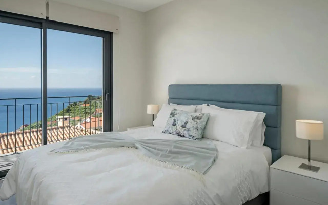 Casa Amaro Sunset by OurMadeira