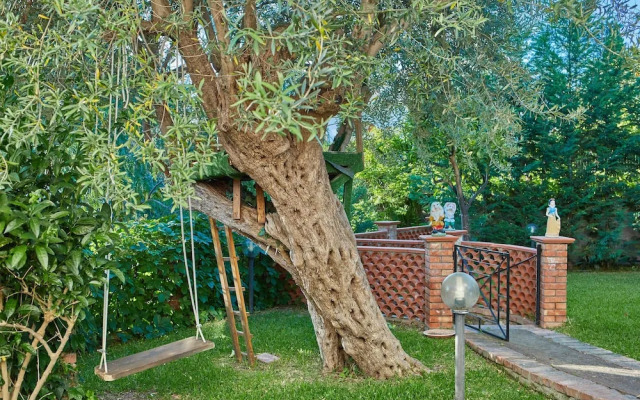 Stunning Villa With Private Pool Chlorine-free and Jacuzzi