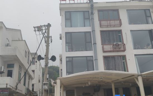 Yuhai Renjia Hostel