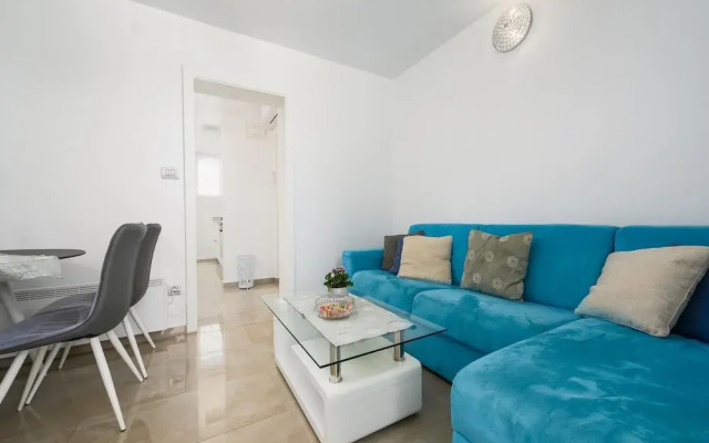 Premium Apartment With Patio
