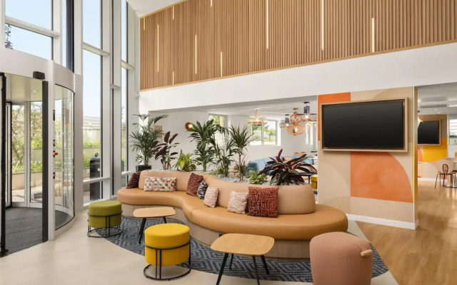 Hampton By Hilton Paris Charles De Gaulle Airport