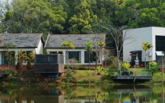 Menghai Meng Bala Jingmo Landscape Hot Spring Homestay — hotel in Xishuangbanna