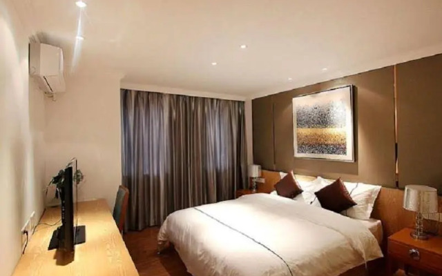 Royal Serviced Apartment