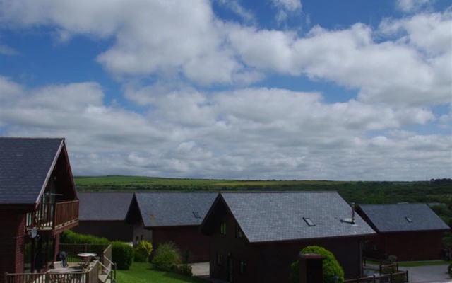 Comfy Holiday Home in Saint Columb With Garden