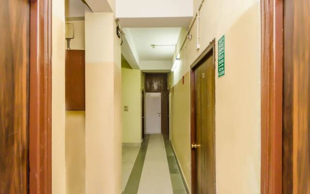 OYO 8998 Hotel Aayash