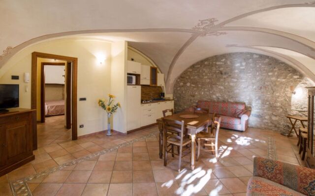 Borgo Alba Chiara 28451