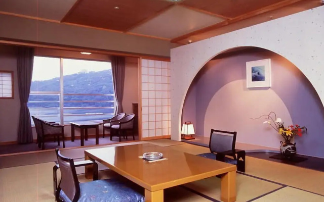 Hamanako Kanzanjionsen Hotel Kikusuitei