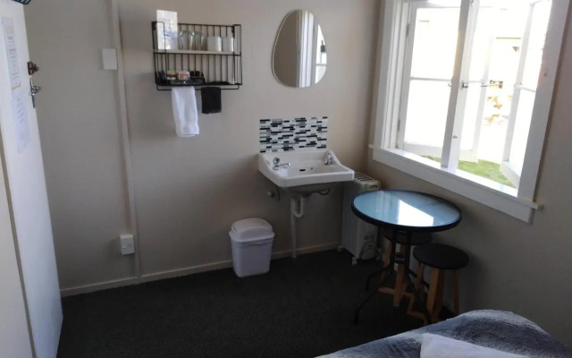 Hokitika Pioneer Hotel