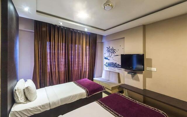 OYO 13414 Hotel Ambrosia