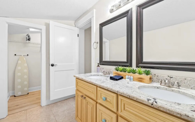 Barefoot Bungalow For 4