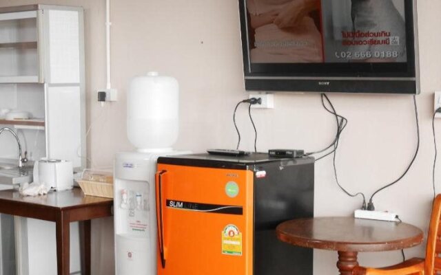 At Pier Hostel Lanta
