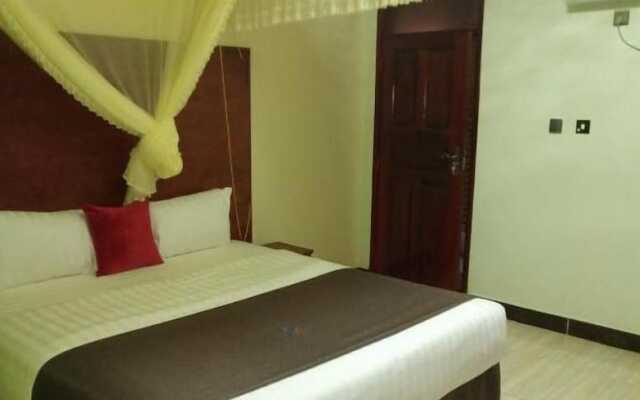 Strikers Hotel
