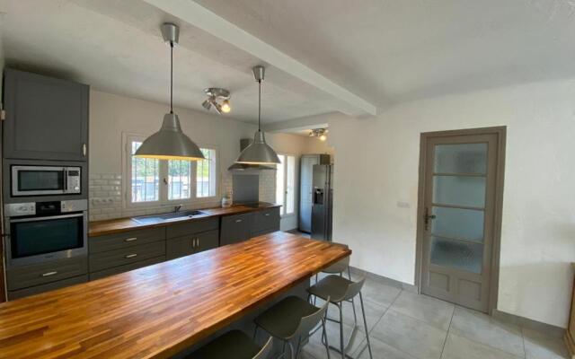 Très grande Villa pour 1 famille ou plusieurs...