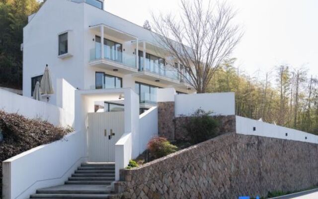 YUNXI Designer Hot Spring Homestay