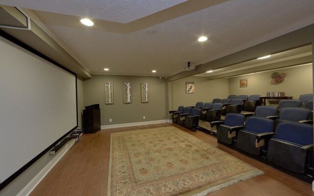 The Pillars Holiday home 9