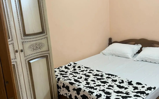 The Guest House At Henry's