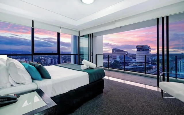 3BRM Broadbeach Skyline Nook