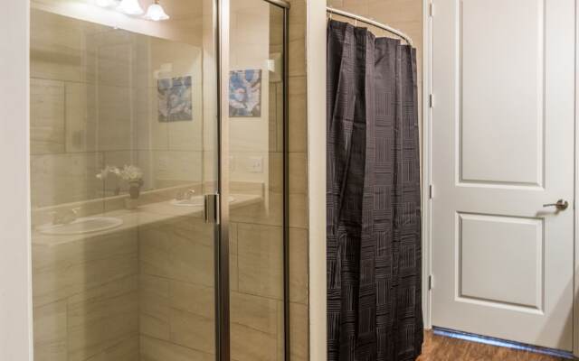 Apartment with Parking by Frontdesk