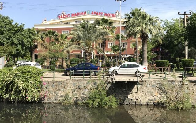 Blue Yacht Marina Apart Hotel