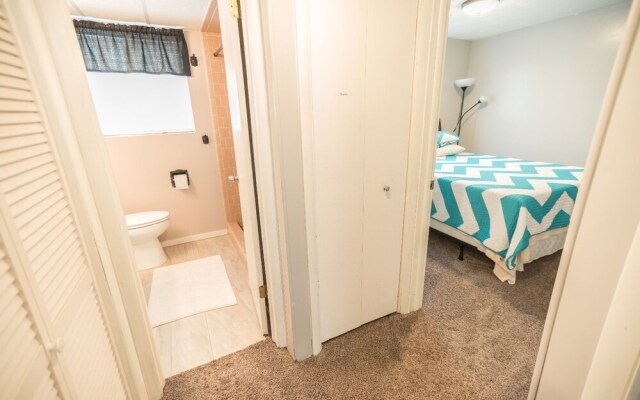 2 Bedroom Basement Apartment Quiet Neighborhood