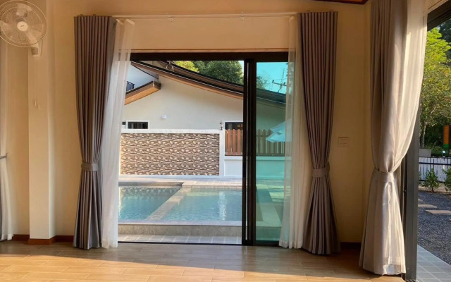 Chaison Hill Resort Khanom