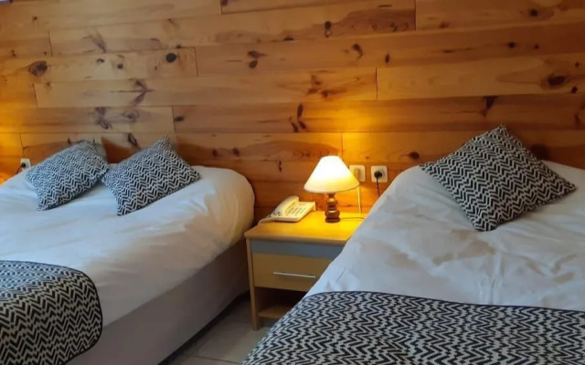 Logis Auberge De La Mandrie