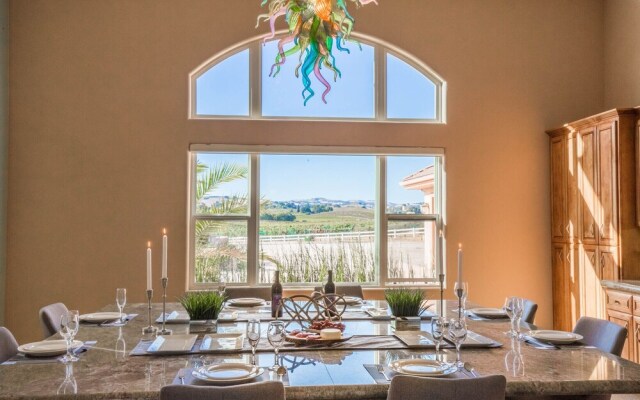 The Mermaid by AvantStay | Prvt Estate w/Swim-Up Bar, Volleyball Crt | Sleeps 14