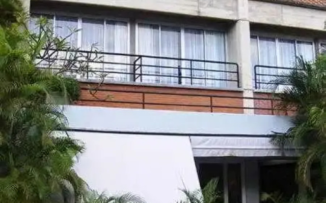 Hotel Paseo Las Mercedes