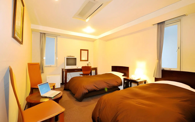 Grampus Inn Osaka Namba