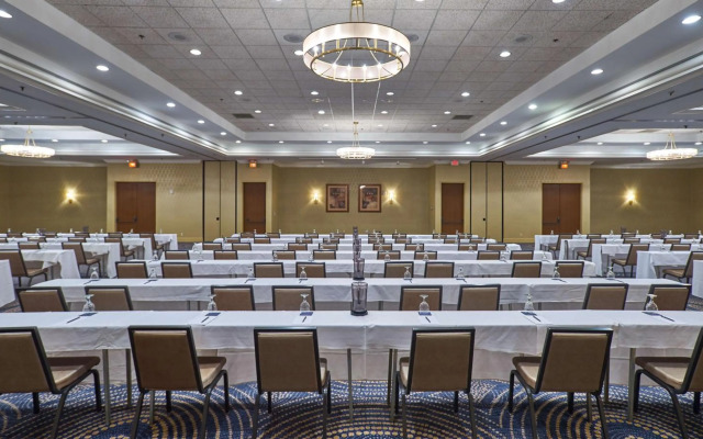 Hilton Knoxville
