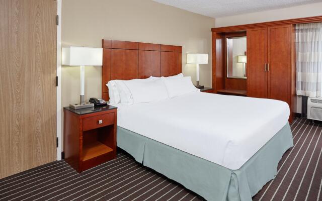 Holiday Inn Express Hampton - Coliseum Central by IHG