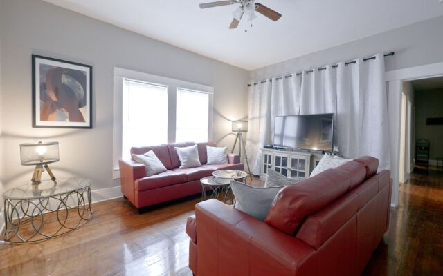 Laurel Coral-Sleeps 5-Studio