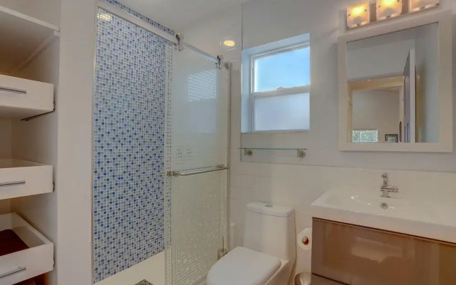 Brand New Modern Mod Pod Home With Private Yard by Redawning