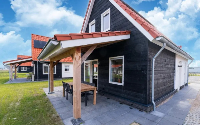 Luxurious Holiday Home With Parking