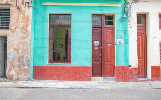 Casa Reyna