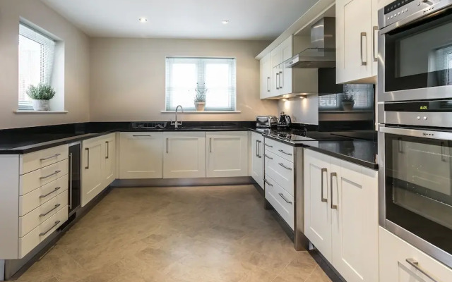 The Penthouse @ Carus Green