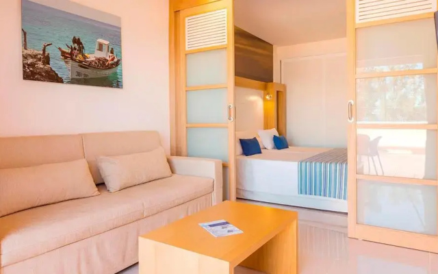Sirenis Hotel Seaview Country Club
