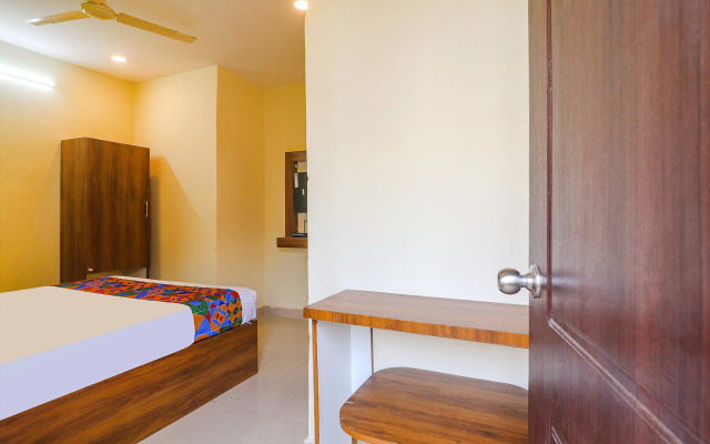 Fabexpress Simra Relax Inn