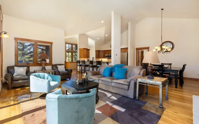 43 Thackwell 3 Bedroom Condo