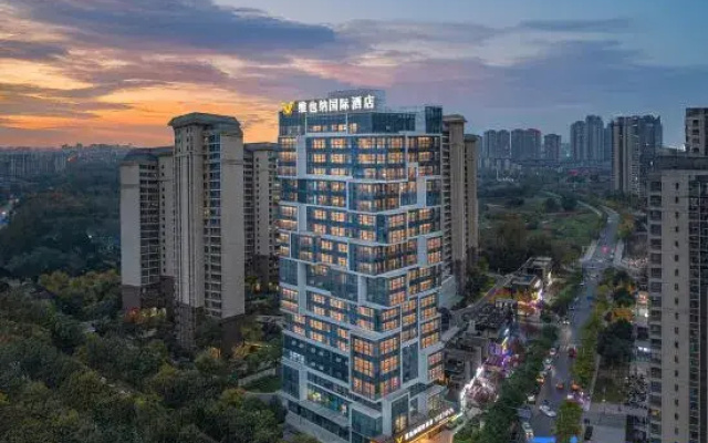 Vienna International Hotel (Chengdu Panda Base Beihu Park Branch)