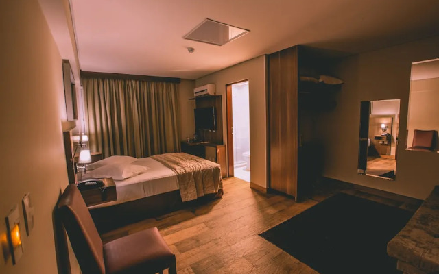 Prado Hotel Business