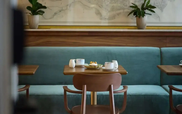 DUO  Lisbon, Curio Collection by Hilton