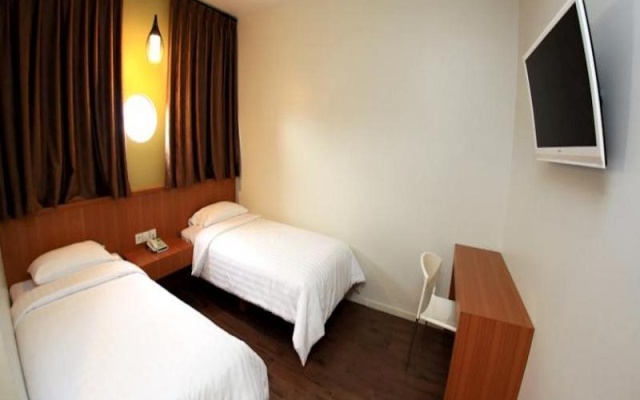 Aswin Inn Panakkukang – Guest Rooms – Makassar