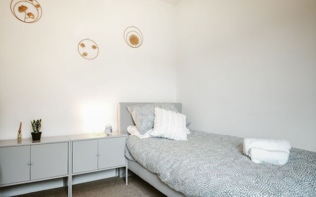 Stunning 2-bed House in Sheffield