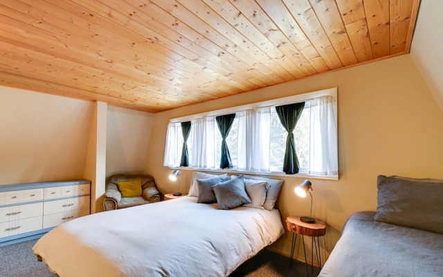 Cozy Ashford Home - 5 Mi to Rainier Nat'l Park!