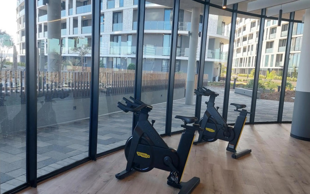 Modern 1 Bedroom Executive Apartment in Waterfall