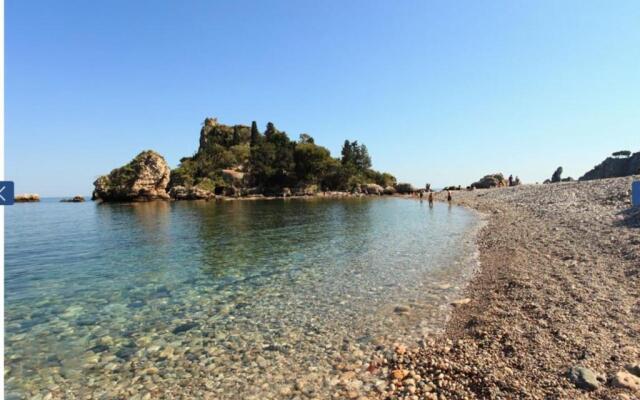 Luxury Apartment and Charm Sea View Isola Bella