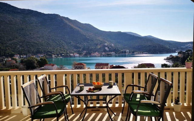 Apartment Blue Infinity 3 Lemi